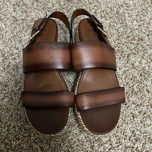 Brown Naturalizer sandals. Size 8